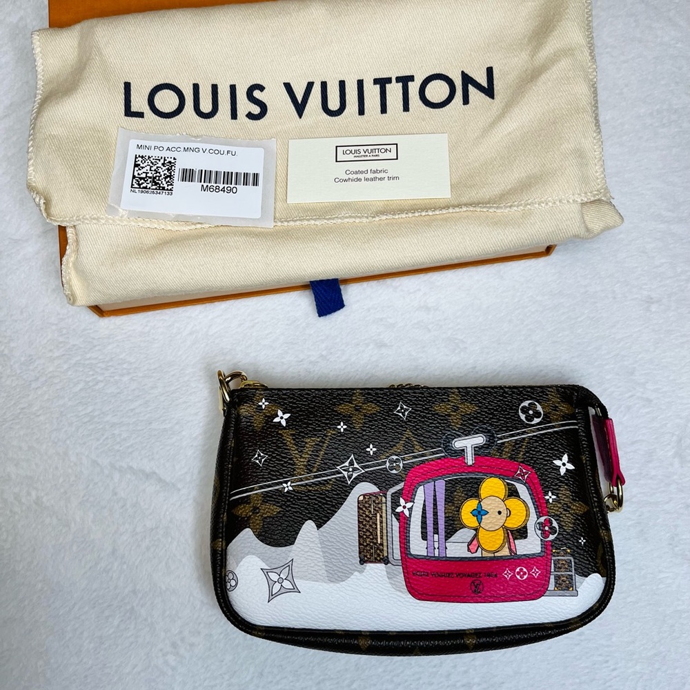 LV Mini Pochette